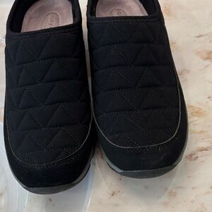 Easy Spirit Black Quilted Mules